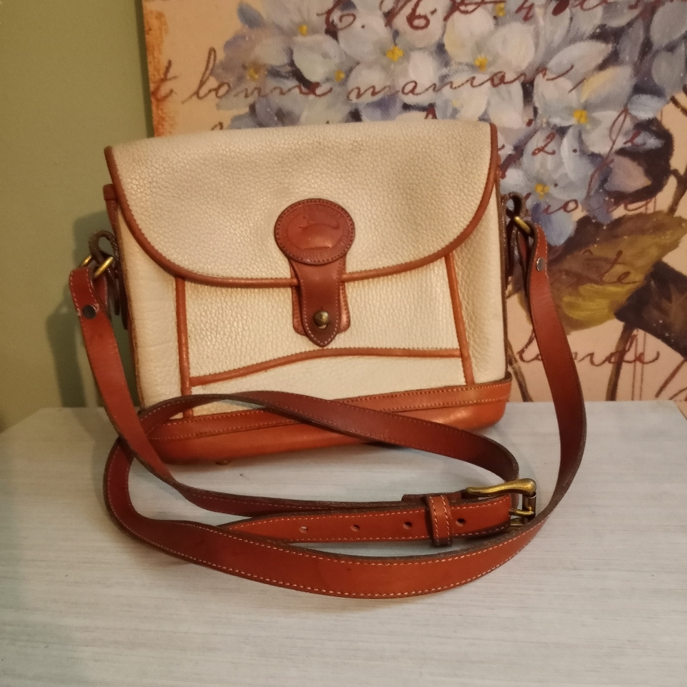 Vintage Dooney and Bourke Crossbody Handbag